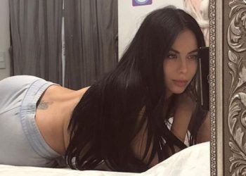 Jimena Sánchez presume escultural figura