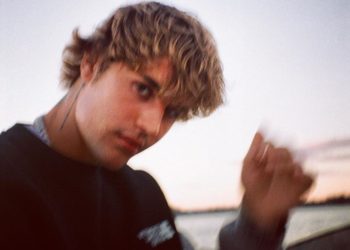 Justin Bieber estrena Holy su primera canción cristiana