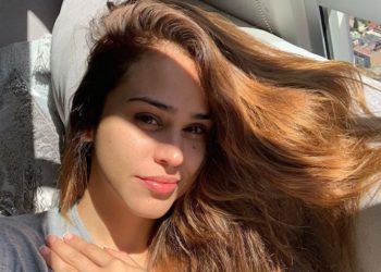 Con entallado atuendo Yanet García presume sus encantos en el gym