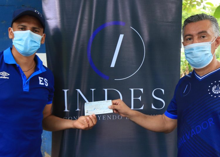 INDES completó la entrega de estímulos a la Selecta Playera