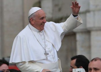 El saludo del papa Francisco que se convirtió en un hito para la comunidad LGBT