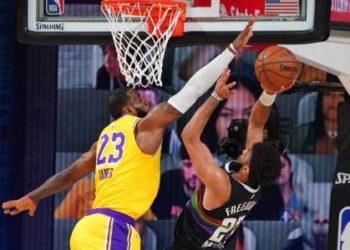 Los Lakers a una victoria de pasar a la gran final de la NBA