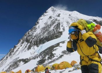 Un estudio demuestra que cada vez cuesta menos escalar el Everest