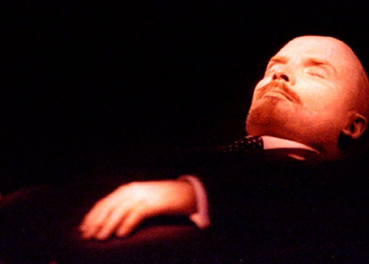 Un estadounidense pretende comprar el cuerpo de Lenin para llevárselo a Washington