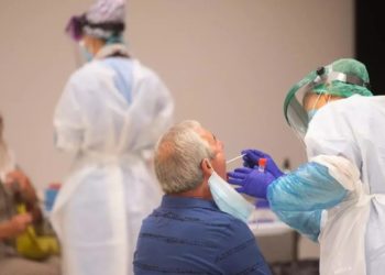 Un informe científico enumera los errores que cometieron los países en la salida del confinamiento