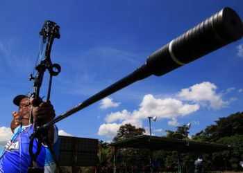 Arquero salvadoreño Roberto Hernández clasifica a las semifinales de la Online Archery of The Américas