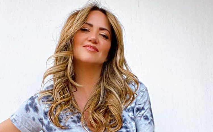 Andrea Legarreta muestra radiografía de sus pulmones tras ser internada por Covid-19