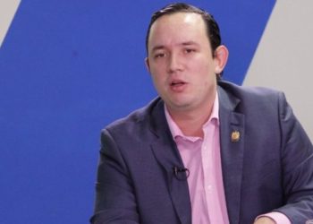 Diputado Arturo Magaña renuncia al fuero para responder a la justicia