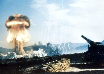 (VIDEO) El único ensayo de un cañón nuclear en la historia, restaurado en 4K y a 48 imágenes por segundo