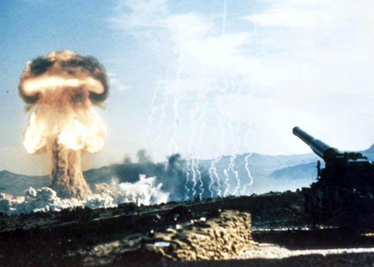 (VIDEO) El único ensayo de un cañón nuclear en la historia, restaurado en 4K y a 48 imágenes por segundo