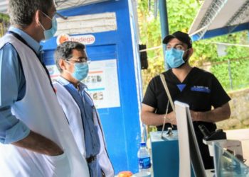 Salud acerca los servicios médicos a los habitantes de Las Pilas, Chalatenango