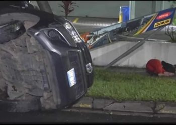 Alcalde de Huizúcar protagoniza accidente de tránsito en aparente estado de ebriedad