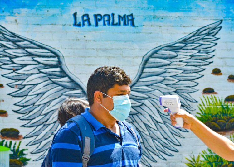 Realizan jornada de tamizaje para detectar casos de covid-19 en La Palma