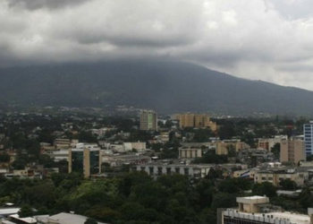 Tormentas de moderadas a fuerte intensidad para este lunes en la zona norte, cordillera volcánica y oriente del país