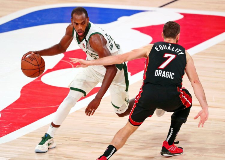 A pesar de la lesión de Giannis, Bucks evitan barrida al imponerse ante el Heat