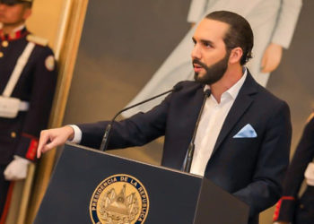 Presidente Bukele cuestiona sistema de justicia que acortó la pena de prisión de expresidente Saca