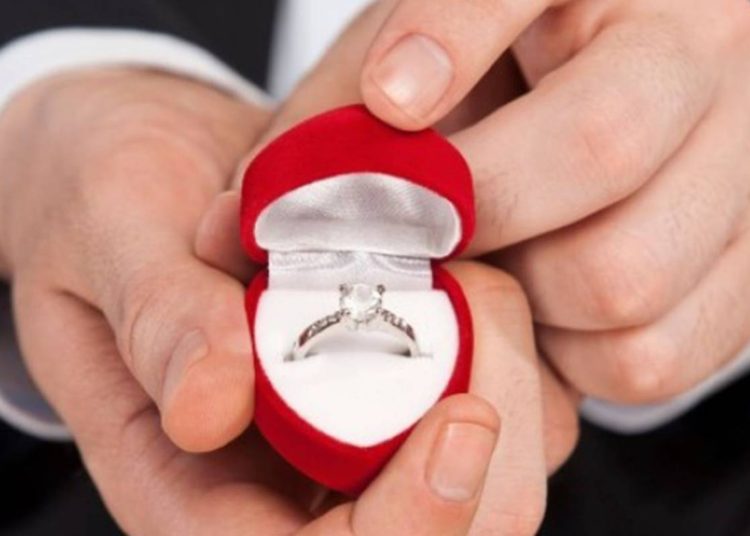 (VIDEO) Una propuesta de matrimonio con un desenlace inesperado