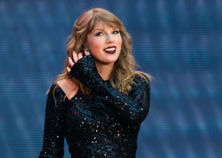 Taylor Swift regresó a sus raíces del country