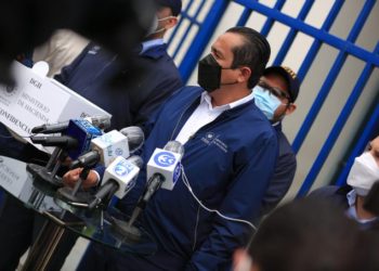 Gobierno presenta tres nuevos avisos ante la FGR por presunta evasión fiscal de $706 mil