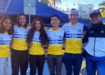 Patinadores salvadoreños realizan base de entrenamiento en Colombia