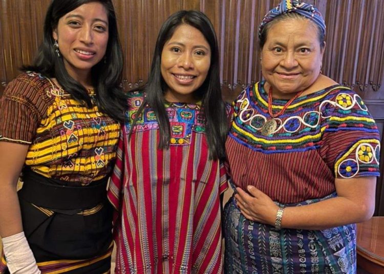 Yalitza Aparicio tuvo un encuentro con Rigoberta Menchú