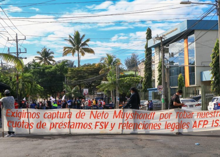 ASTRAM denuncia nuevos despidos y retención de prestaciones de ley en Alcaldía de San Salvador