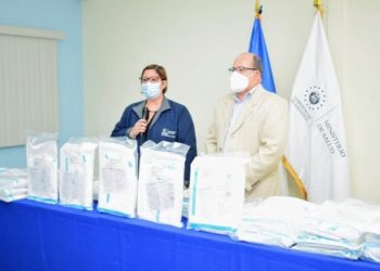 Ministerio de Salud recibe donativo de equipos personales de protección nivel III