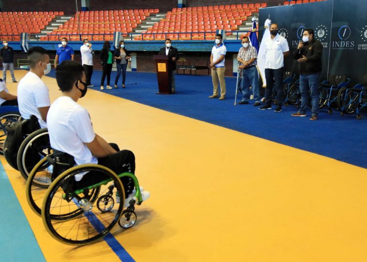 El INDES recibe sillas de ruedas restauradas por privados de libertad