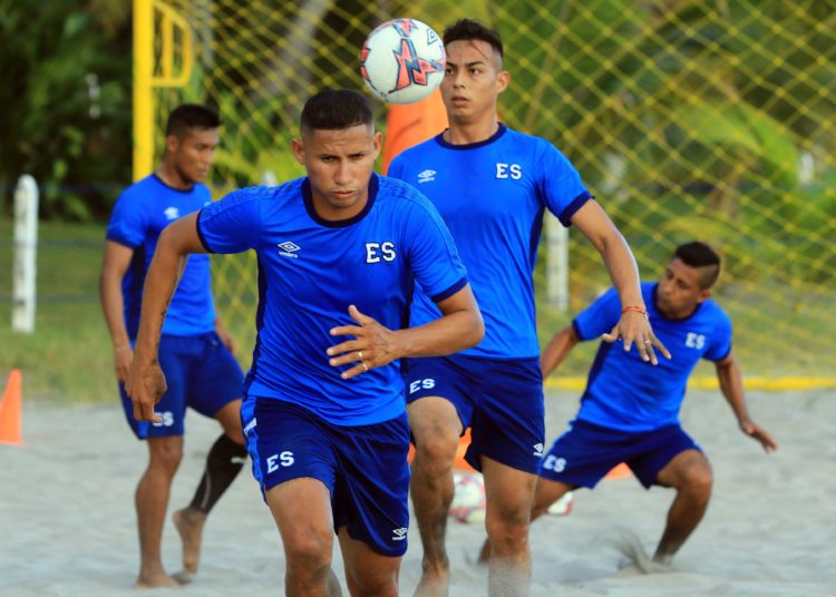 La selecta de playa regresa a los entrenamientos