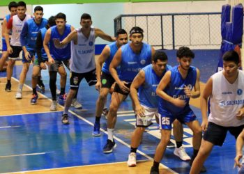 Con ciclo de capacitaciones la Federación Salvadoreña de Baloncesto inicia actividades para este año