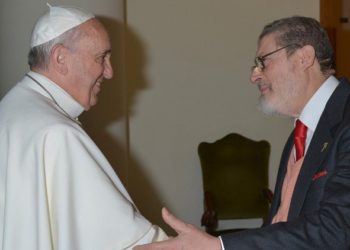 Murió por covid-19 el médico personal del papa Francisco, Fabrizio Soccorsi