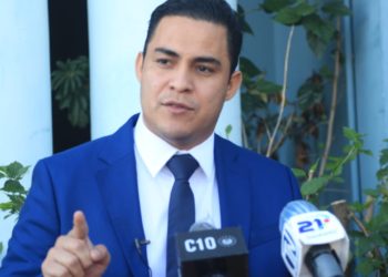 Henry Flores dice que de ganar la alcaldía de Santa Tecla, creará comisión para investigar posibles actos de corrupción