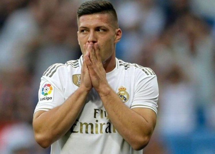 Real Madrid hace oficial la salida de Luka Jovic al Eintracht de Frankfurt