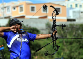 El arquero salvadoreño Roberto Hernández listo para competir en pruebas internacionales