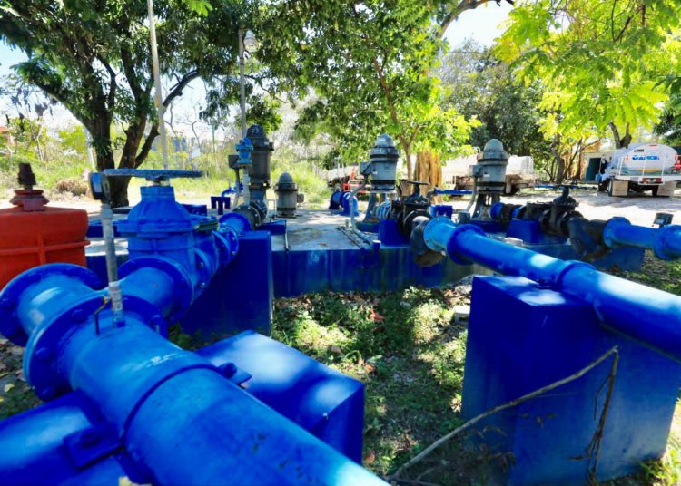 ANDA repara equipo de bombeo para reestablecer el servicio en Santa Tecla