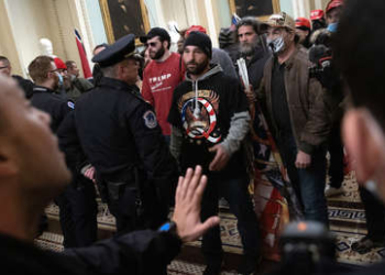 Fiscales que investigan el asalto al Capitolio aseguran que invasores querían “capturar y asesinar” a congresistas