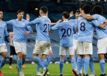 Manchester City informó tres casos de coronavirus a horas del clásico ante el United