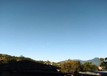 Cielo medio nublado un ambiente muy cálido en la zona oriental y central