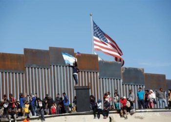 El gobierno de Biden advirtió a las caravanas de migrantes que “nada cambió” en la frontera y que no podrán ingresar a Estados Unidos