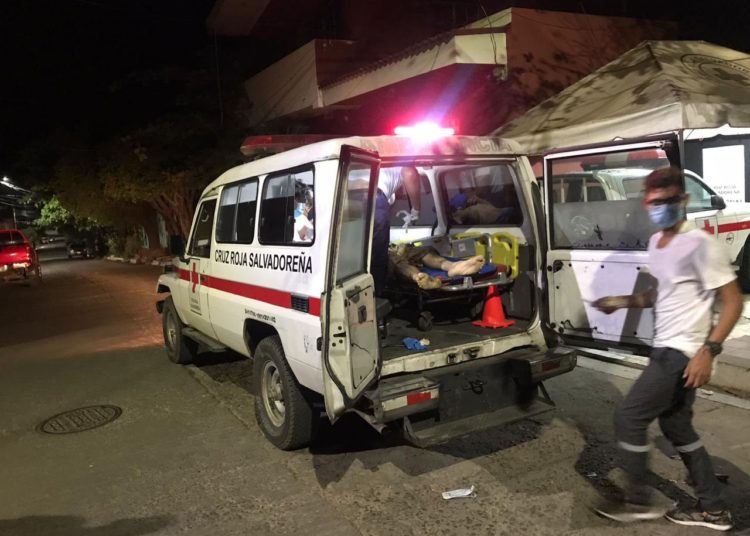 Una mujer es asesinada en Guazapa y su pareja resulta con graves heridas de bala