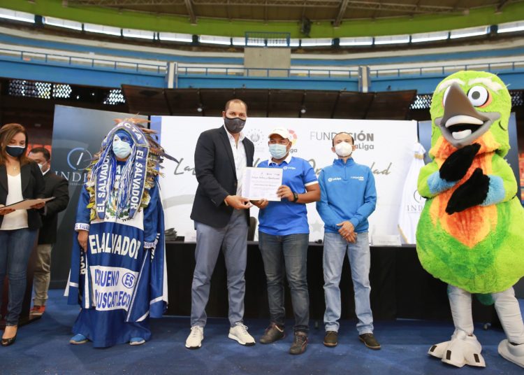 INDES acredita a 99 monitores que laborarán en escuelas deportivas de La Liga