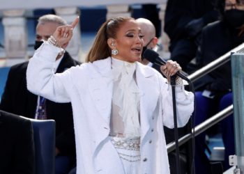 El conmovedor mensaje en español de Jennifer Lopez durante su presentación en la investidura de Joe Biden