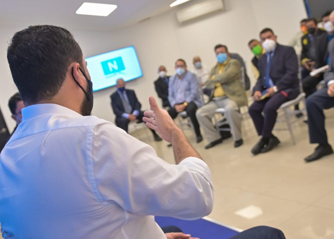 Candidato a alcalde de San Salvador, Mario Durán, se reúne con líderes