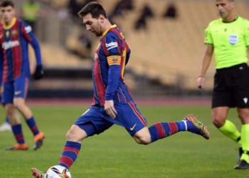 PSG confirma que va por el fichaje de Lionel Messi