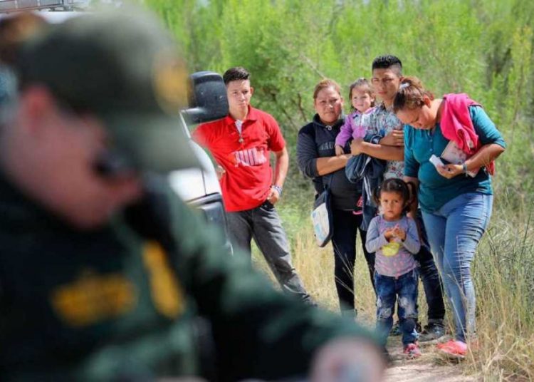 Dan a conocer puntos clave del proyecto para legalizar a 11 millones de migrantes