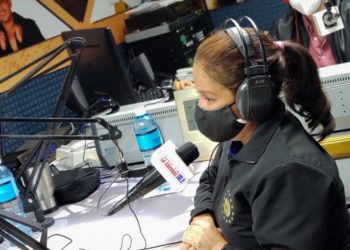 Ministra de Turismo verifica cumplimiento de medidas de bioseguridad en negocios de Ahuachapán