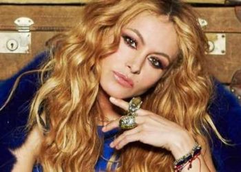 Tras rumores de bancarrota, ahora Paulina Rubió vende video saludos