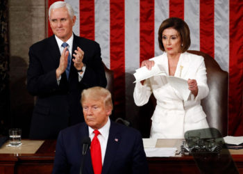 Los demócratas amenazan con juicio político a Trump si no dimite