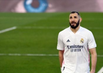 El Real Madrid cae ante el Levante y ve alejarse el título de Liga