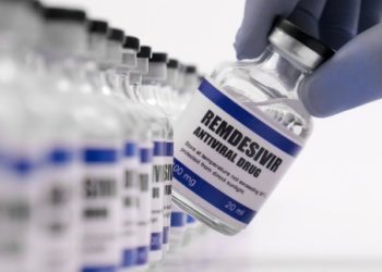 Cuáles son los tratamientos eficaces y seguros que siguen en carrera para tratar hoy el coronavirus